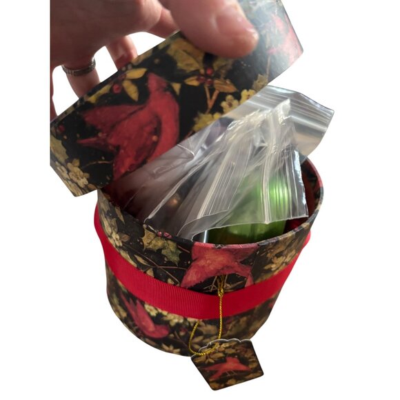 Vintage Jewelry Collection With Beaded Necklaces & Green Bangle Set In Decorativ - Picture 14 of 16